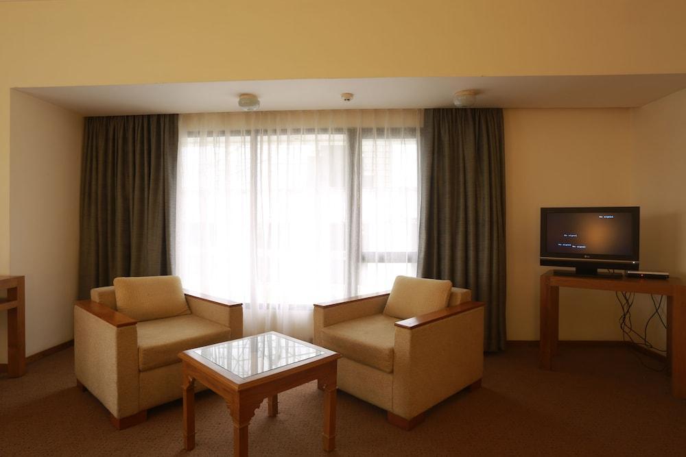 The Avenue Regent Hotell Kochi Eksteriør bilde