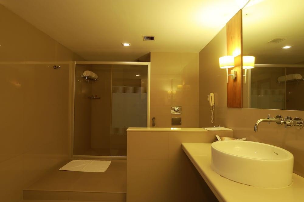 The Avenue Regent Hotell Kochi Eksteriør bilde