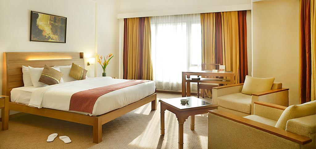 The Avenue Regent Hotell Kochi Eksteriør bilde